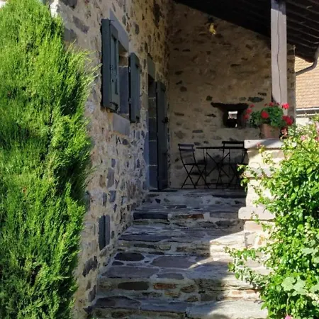 Hébergement de vacances Maison De Caractere Renovee - 6 Pers, Jardin, Terrasse, Cheminee, Proche Activites Nature - Fr-1-742-337