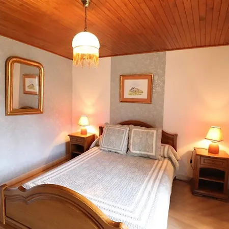 Hébergement de vacances Maison De Caractere Renovee - 6 Pers, Jardin, Terrasse, Cheminee, Proche Activites Nature - Fr-1-742-337 Saint-Poncy